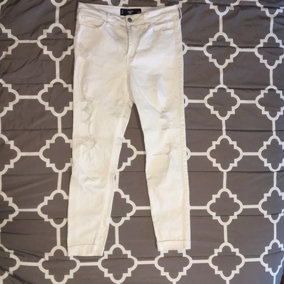 Hollister White High-Rise Distressed Crop.Sz:7/W28 - Picture 2 of 3